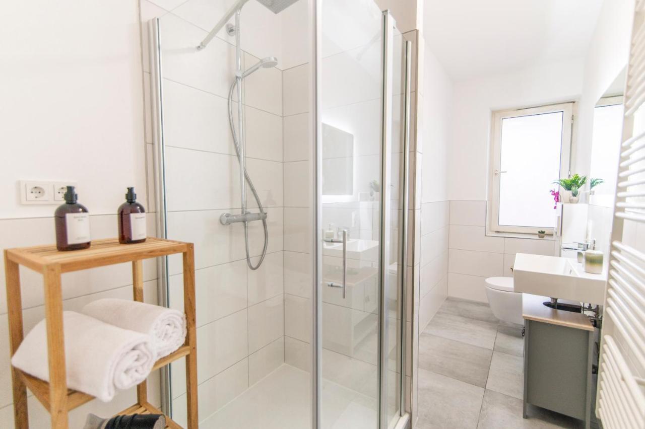 Peter Apartments - Wohnung 90Qm, 3 Schlafzimmer, Kueche, Wohnzimmer, Balkon, Netflix 富尔达 外观 照片