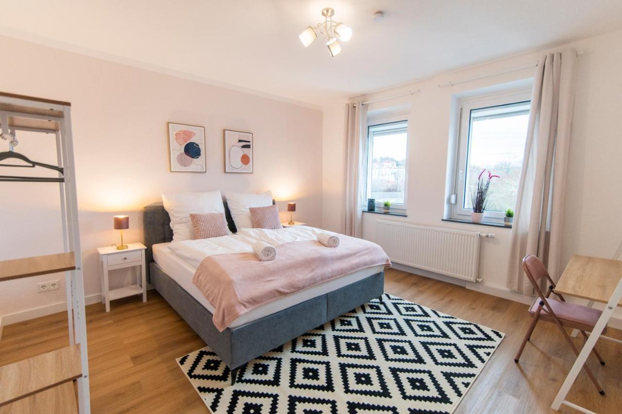 Peter Apartments - Wohnung 90Qm, 3 Schlafzimmer, Kueche, Wohnzimmer, Balkon, Netflix 富尔达 外观 照片