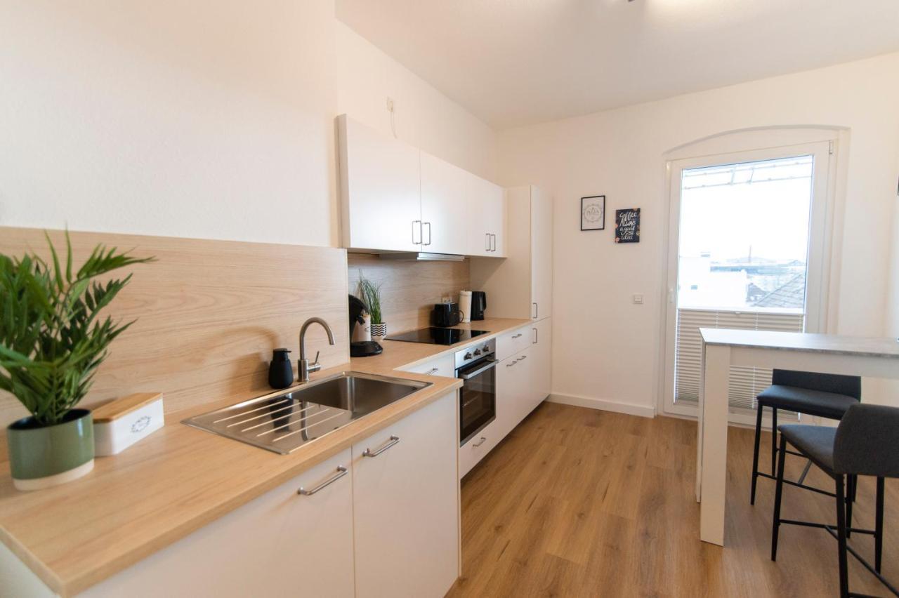Peter Apartments - Wohnung 90Qm, 3 Schlafzimmer, Kueche, Wohnzimmer, Balkon, Netflix 富尔达 外观 照片