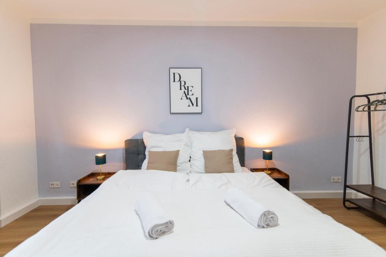 Peter Apartments - Wohnung 90Qm, 3 Schlafzimmer, Kueche, Wohnzimmer, Balkon, Netflix 富尔达 外观 照片